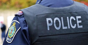 Cop accused of raping teenager