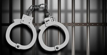 বাগেরহাটে পুলিশের পোশাকসহ নারী আটক