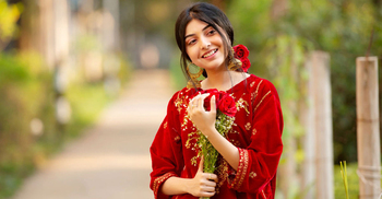 অসুস্থ পড়শী, মুখে হলো অস্ত্রোপচার