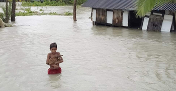 জোয়ার এলেই ঘর ডোবে