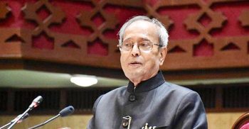 Pranab Mukherjee on ventilator support