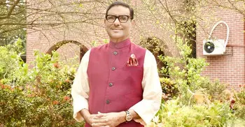 Quader for maintaining social distancing to prevent coronavirus