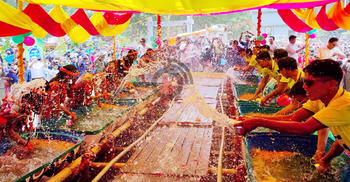 জলকেলিতে শেষ হলো রাঙ্গামাটির বৈসাবি উৎসব