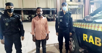 যাত্রাবাড়ীতে প্রাইভেটকারে ফেনসিডিলসহ কারবারি আটক