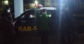 নওগাঁয় মাদক ব্যবসায়ীর হামলায় র‌্যাবের ২ সদস্য আহত