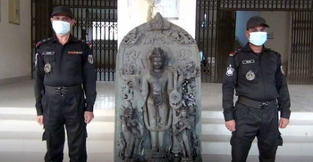 জয়পুরহাটে ৭৫ কোটি টাকার বিষ্ণুমূর্তি উদ্ধার