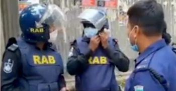 জঙ্গি আস্তানা সন্দেহে সিরাজগঞ্জে বাড়ি ঘিরে রেখেছে র‌্যাব