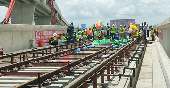 পদ্মা সেতুতে রেলট্র্যাক স্থাপনের কাজ শুরু
