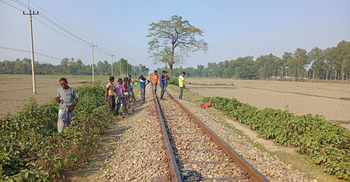 হাতীবান্ধায় ট্রেনে কাটা পড়ে অজ্ঞাত যুবকের মৃত্যু