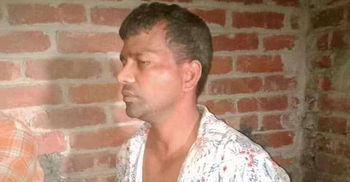 মোটরসাইকেল চোর সন্দেহে কাউন্সিলরকে গণপিটুনি