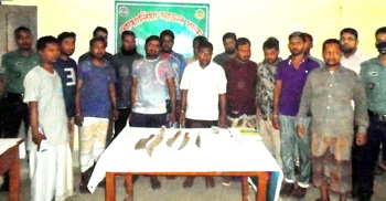 17 Jamaat-Shibir men held in Rajshahi