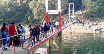 তিনদিনের ছুটিতে রাঙ্গামাটিতে পর্যটকের ভিড়