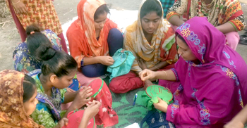 করোনায় কপাল পুড়েছে ক্ষুদ্র নারী উদ্যোক্তাদের