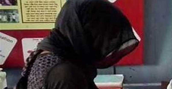 কিশোরীকে ধর্ষণের অভিযোগে বাবা-মাসহ ধর্ষক গ্রেফতার