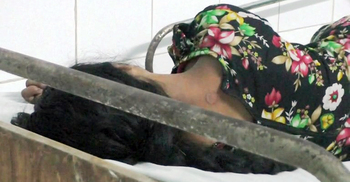 মুখে গামছা বেঁধে ভাতিজিকে ধর্ষণ