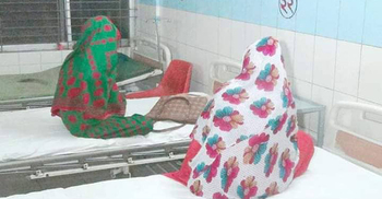 সিএনজি থেকে তুলে নিয়ে দুই বান্ধবীকে গণধর্ষণ