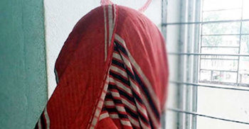 চাকরির কথা বলে ডেকে নিয়ে ধর্ষণ, মামলা তুলে নিতে হুমকি