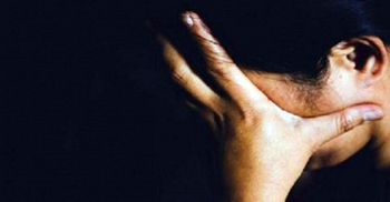 প্রধান শিক্ষকের আশ্বাসে স্বামীকে তালাক দিয়ে বিপাকে শিক্ষিকা