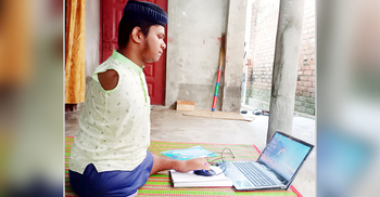 পা দিয়ে লিখে দাখিল পাস করলো রাসেল