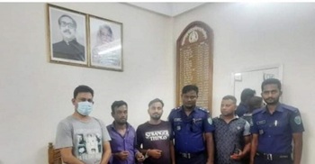 শায়েস্তাগঞ্জে তিন ছিনতাইকারী গ্রেফতার