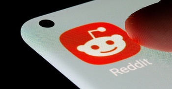 Reddit communities ‘go dark’ in protest over Covid misinformation