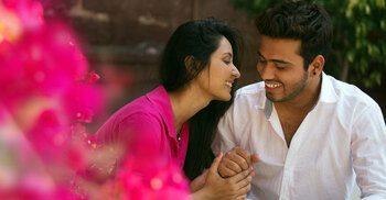 5 signs he wants you to notice him