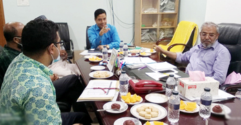 রশীদ এগ্রোতে পরিদর্শক টিম, মেলেনি চালের বাড়তি মজুত