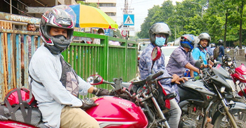 রাইড শেয়ারিং ছাড়তে চাইছেন চালকরা