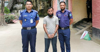 স্কুলছাত্রীকে অপহরণচেষ্টার অভিযোগে শিক্ষক গ্রেফতার