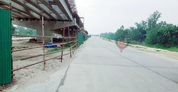 সিরাজগঞ্জে মহাসড়কে সুনসান নীরবতা