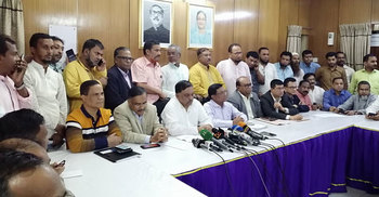 মধ্যরাত পর্যন্ত রুদ্ধদ্বার বৈঠক, শর্ত জুড়ে দিয়ে ধর্মঘট প্রত্যাহার