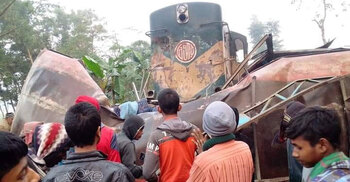 Bus-train collision kills 12 in Joypurhat