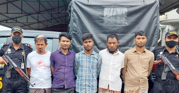 উখিয়ায় বিপুল পরিমাণ ইয়াবা-আগ্নেয়াস্ত্র জব্দ, রোহিঙ্গাসহ আটক ৫