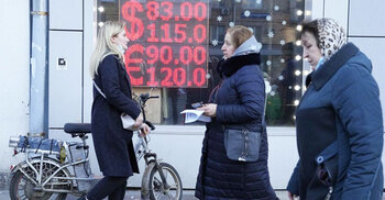 Sanctions hit Russian economy, although Putin says otherwise