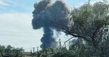 1 killed as blasts rock Russia base in Crimea