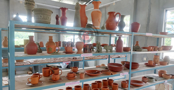 মৃৎশিল্পে নব জাগরণ, তৈরি হচ্ছে নান্দনিক মাটির পণ্য