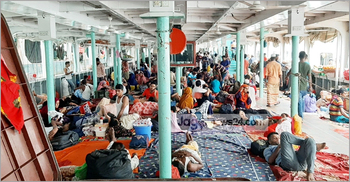 সবকিছু ছাপিয়ে আপন শহরে ফিরছে মানুষ