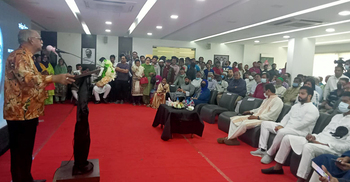 প্রকৃত দেশপ্রেমিক ও শিক্ষানুরাগী ছিলেন সাদেক হোসেন খোকা