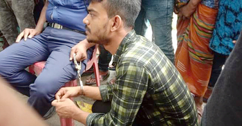 ১৭ মামলার আসামি এখন ‘নিরীহ যুবক’