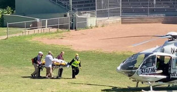 ‘সালমান রুশদি বেঁচে আছেন, ঘাড়ে একাধিক ছুরিকাঘাত করা হয়েছে’