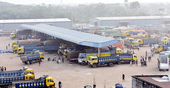 ৬ দিন পর ভোমরা স্থলবন্দরে পণ্য খালাস শুরু