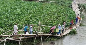 সাঁকো ভেঙে দুর্ভোগে হাজারো মানুষ