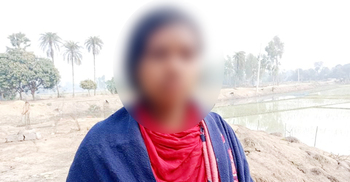 বিয়ের দাবিতে প্রেমিকের বাড়িতে অন্তঃসত্ত্বা তরুণীর অনশন