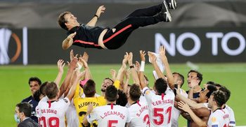 Sevilla bag sixth Europa League trophy
