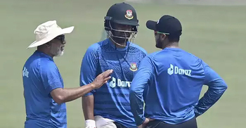 Shakib, Tamim continue to embrace onfield camaraderie