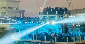 উৎসবে-আলোয় বর্ণিল সাকরাইন