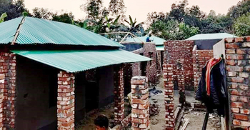 গৃহহীনদের স্বপ্ন দেখাচ্ছে প্রধানমন্ত্রীর উপহার ‘স্বপ্ন নীড়’