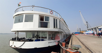 ২৮ বিদেশি পর্যটক নিয়ে মোংলায় গঙ্গা বিলাস