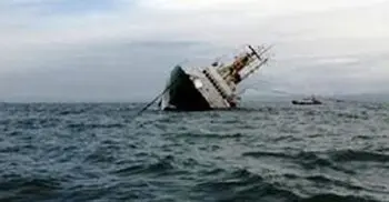 Lighter ship sinks in Bay of Bengal, 11 crews rescued