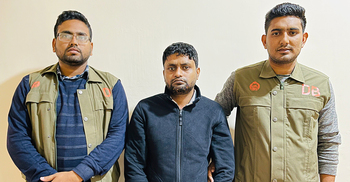 মাকে গলা কেটে হত্যার দায়ে ছেলে গ্রেফতার